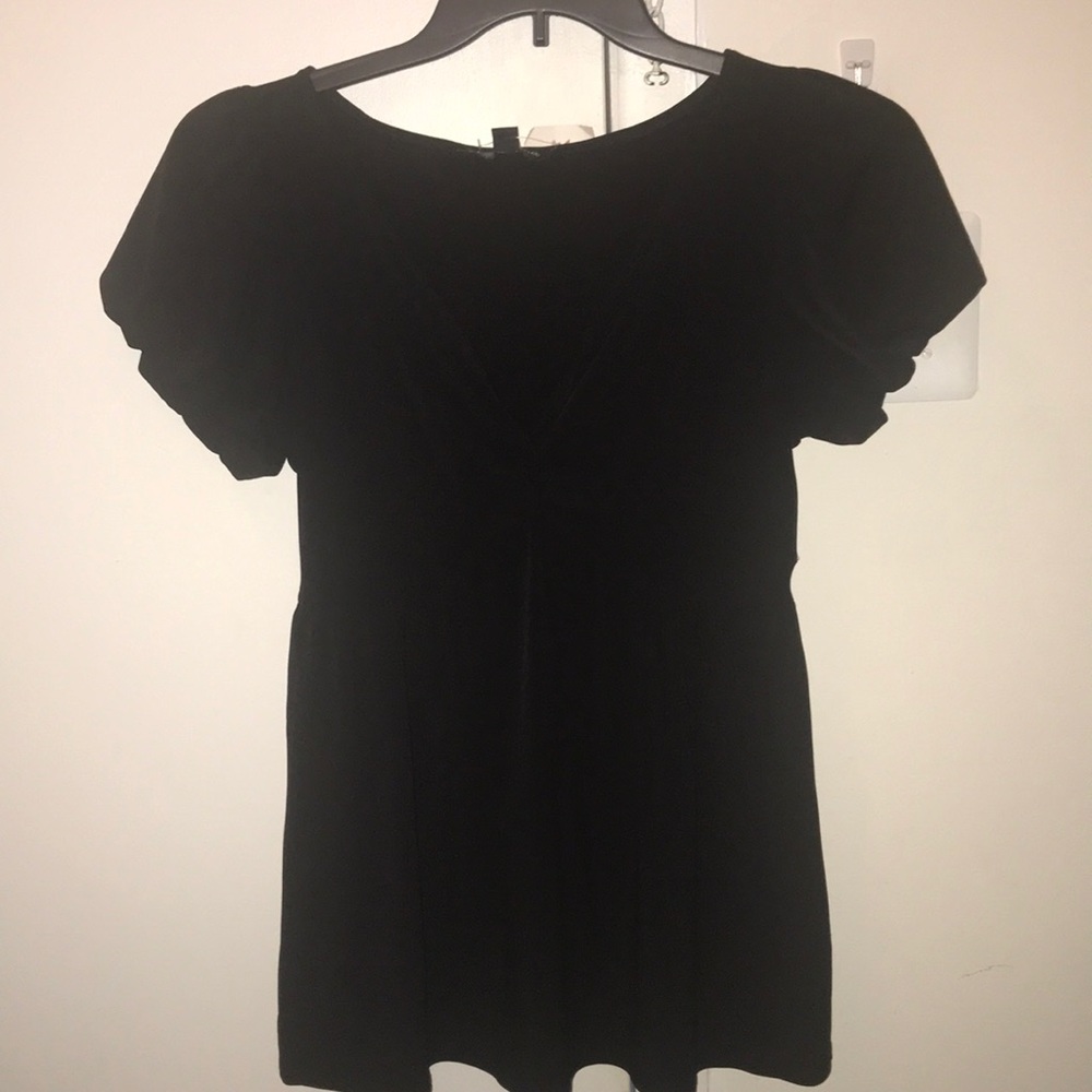 Black short sleeve top